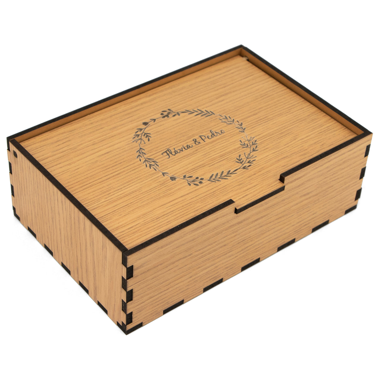 Caixa de madeira MDF revestida a&nbsp;melamina, com abertura superior,&nbsp;perfeita para as suas lembranças.