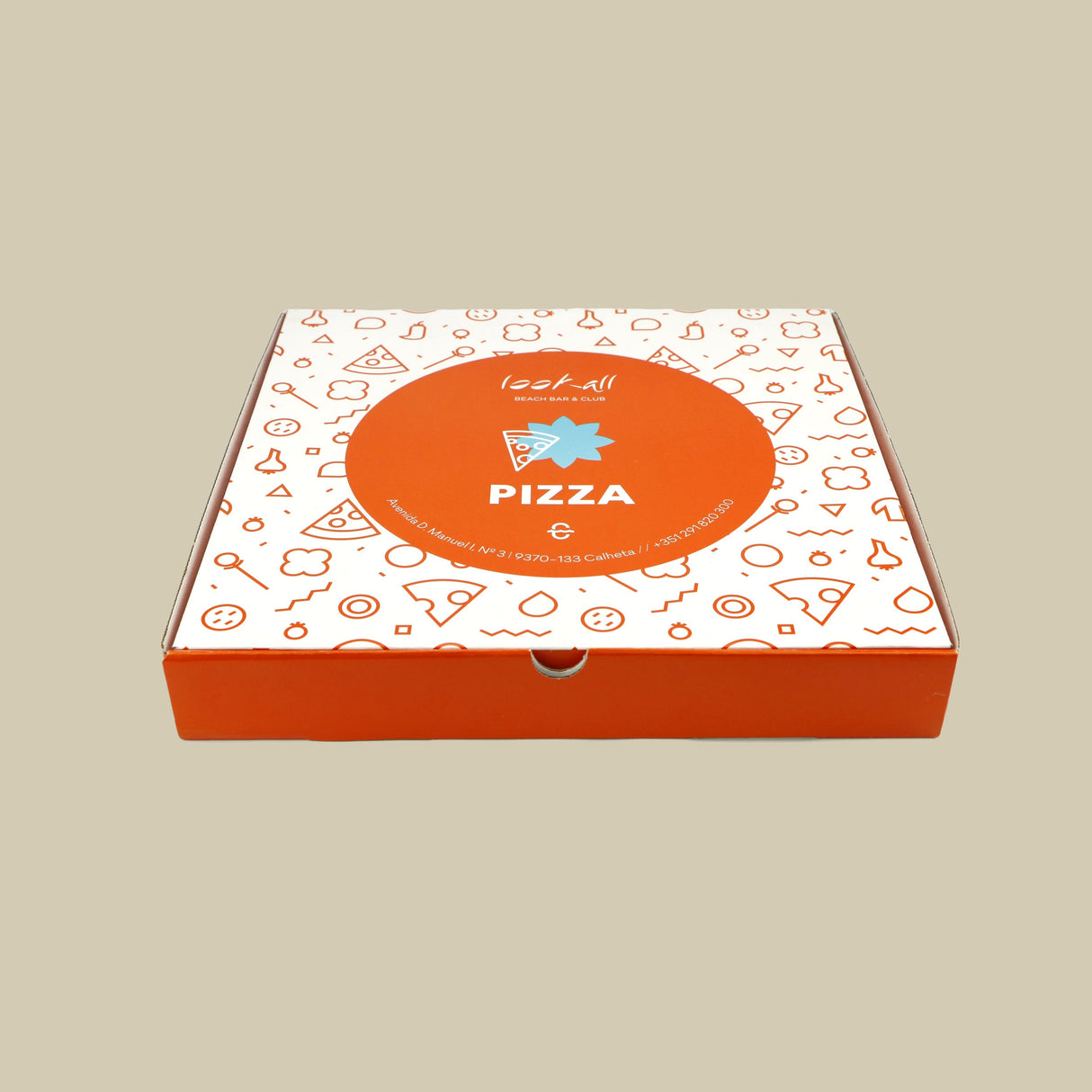Caixa de pizza personalizada com design laranja e ícones temáticos.